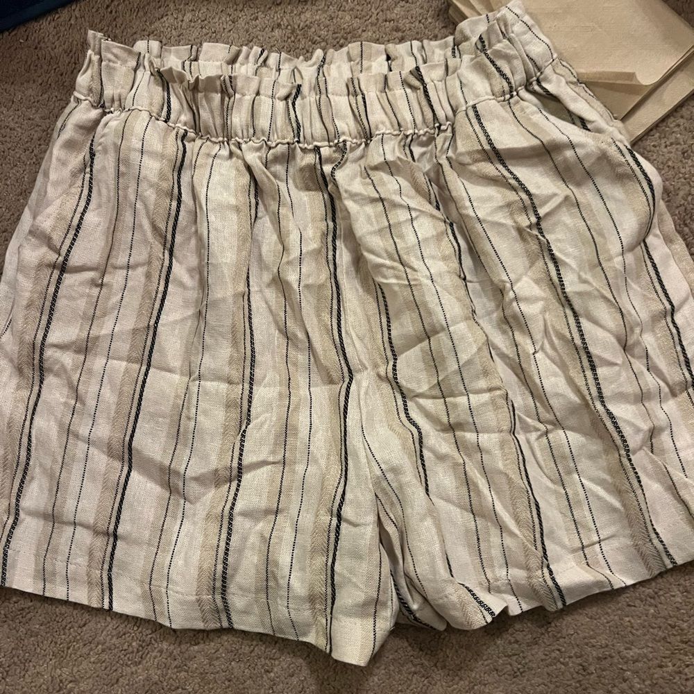 NWT love‎ tree linen blend stripe shorts M